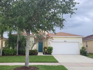 10010 SW STONEGATE Drive, Port St. Lucie, Port St Lucie, FL 34987