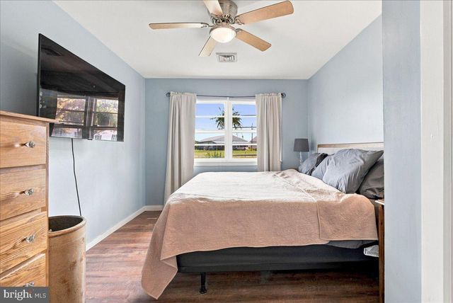 1810 CHAPEL RD, Middletown, VA 22645