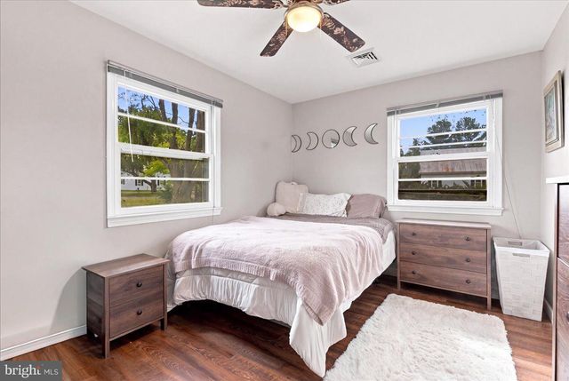 1810 CHAPEL RD, Middletown, VA 22645