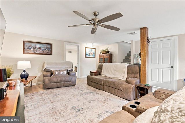 1810 CHAPEL RD, Middletown, VA 22645