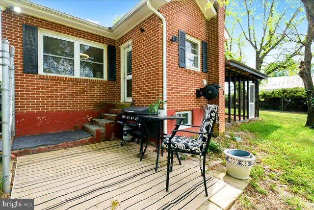 1810 CHAPEL RD, Middletown, VA 22645