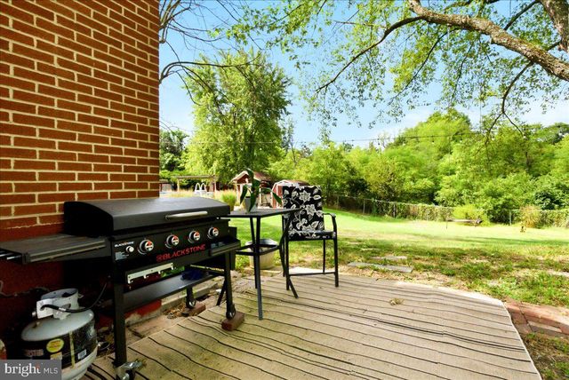 1810 CHAPEL RD, Middletown, VA 22645
