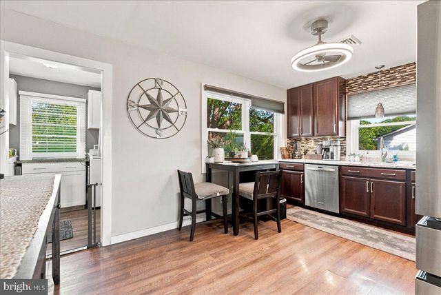 1810 CHAPEL RD, Middletown, VA 22645