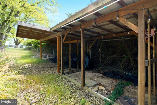 1810 CHAPEL RD, Middletown, VA 22645