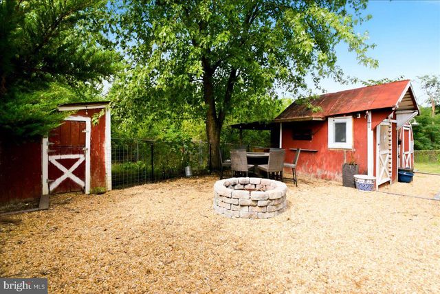 1810 CHAPEL RD, Middletown, VA 22645