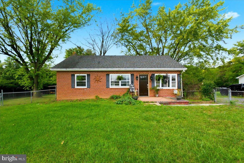 1810 CHAPEL RD, Middletown, VA 22645