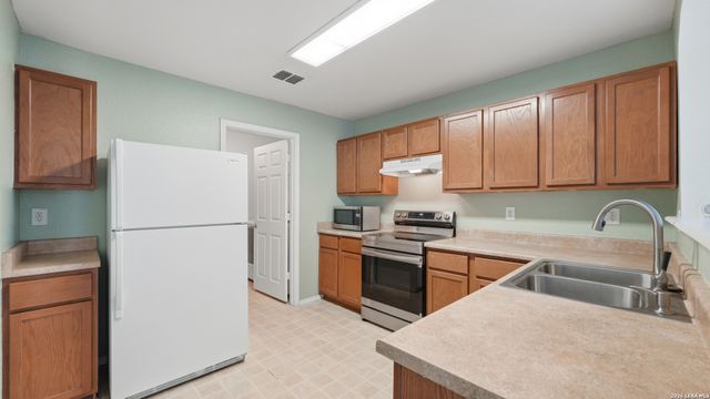 8043 Willow Country, San Antonio, TX 78254