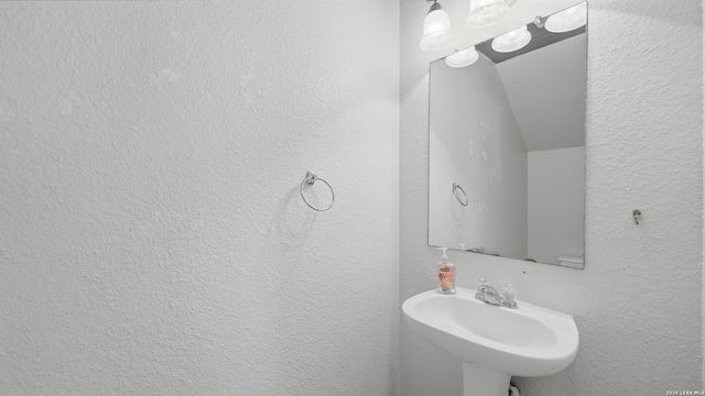 8043 Willow Country, San Antonio, TX 78254