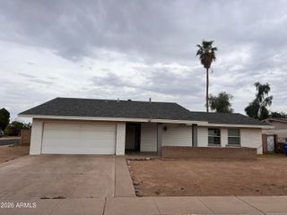 4148 W CARON Street, Phoenix, AZ 85051