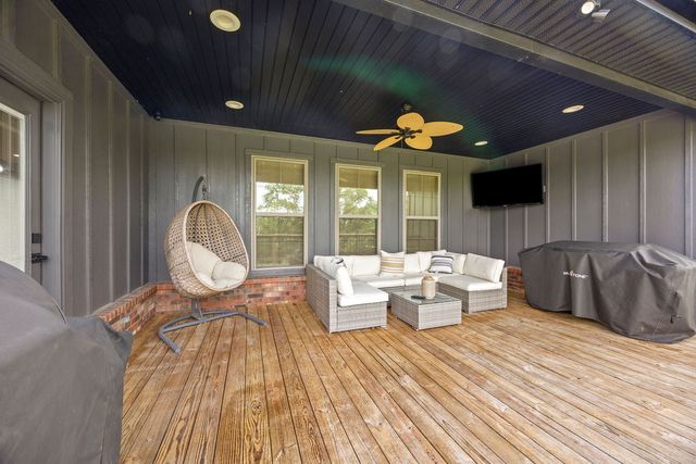 34 S Cheshnut Drive, Bella Vista, AR 72714