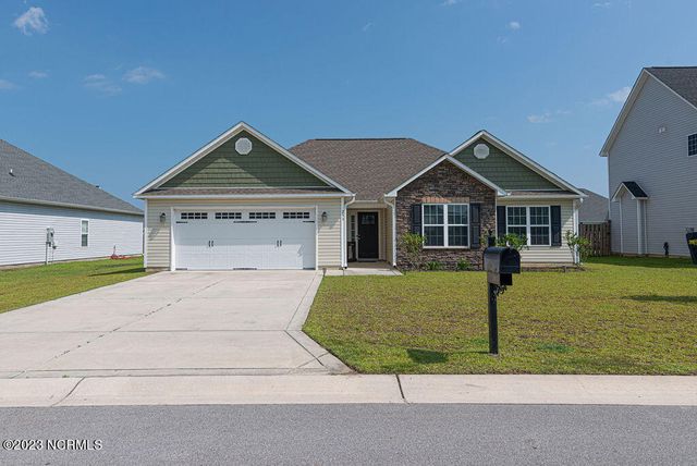 293 Crossroads Store Drive, Jacksonville, NC 28546