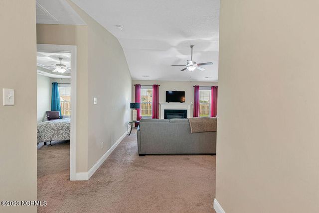293 Crossroads Store Drive, Jacksonville, NC 28546