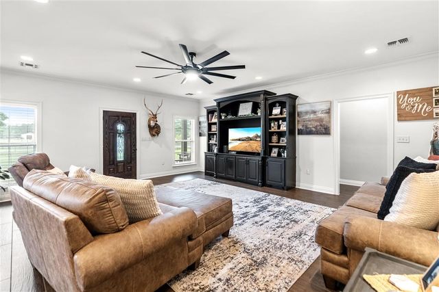 3258 Paul White Rd Road, Lake Charles, LA 70611