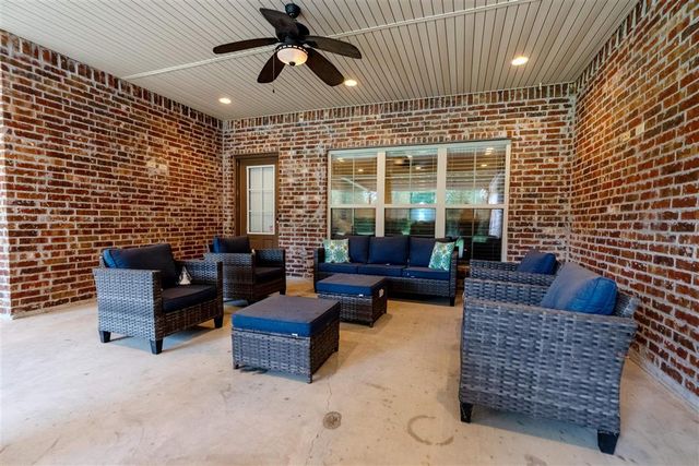 3258 Paul White Rd Road, Lake Charles, LA 70611