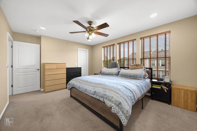 706 E Wing Street, Arlington Heights, IL 60004