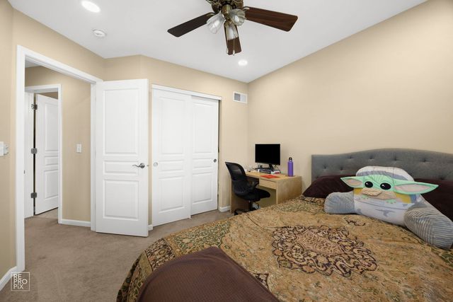 706 E Wing Street, Arlington Heights, IL 60004