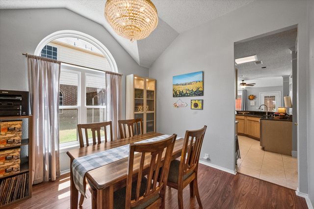 704 Oakridge Drive, Lake Dallas, TX 75065