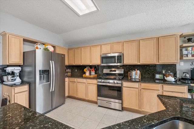 704 Oakridge Drive, Lake Dallas, TX 75065