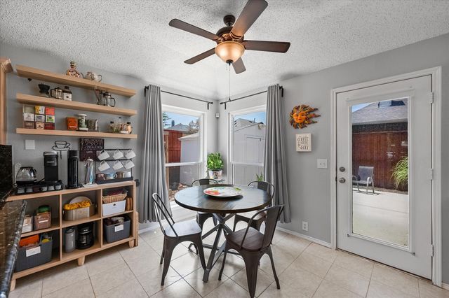 704 Oakridge Drive, Lake Dallas, TX 75065