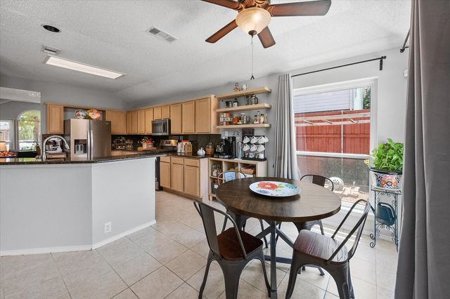 704 Oakridge Drive, Lake Dallas, TX 75065