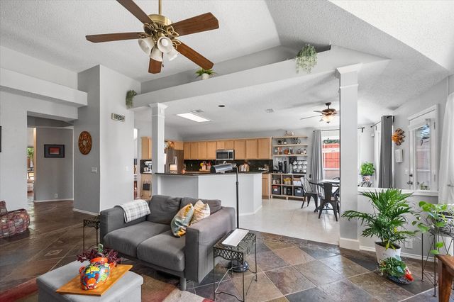 704 Oakridge Drive, Lake Dallas, TX 75065