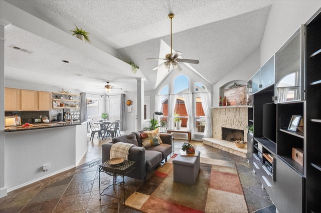 704 Oakridge Drive, Lake Dallas, TX 75065