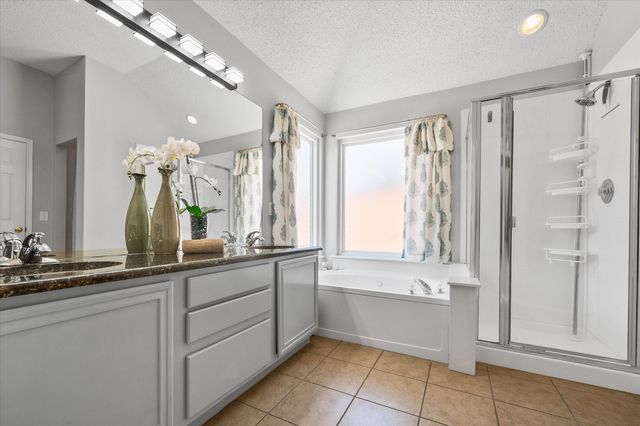704 Oakridge Drive, Lake Dallas, TX 75065