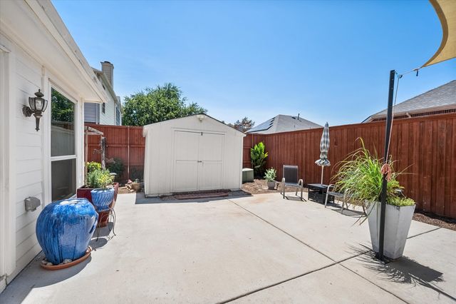 704 Oakridge Drive, Lake Dallas, TX 75065