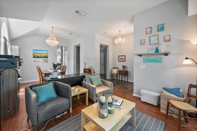704 Oakridge Drive, Lake Dallas, TX 75065