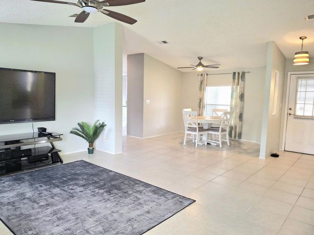 8483 Schefflera Court, Port St. Lucie, FL 34952