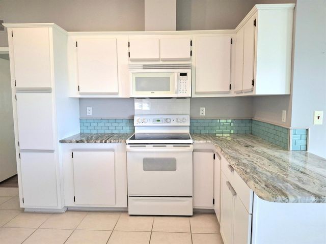 8483 Schefflera Court, Port St. Lucie, FL 34952