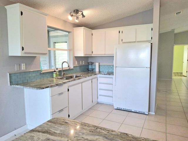 8483 Schefflera Court, Port St. Lucie, FL 34952