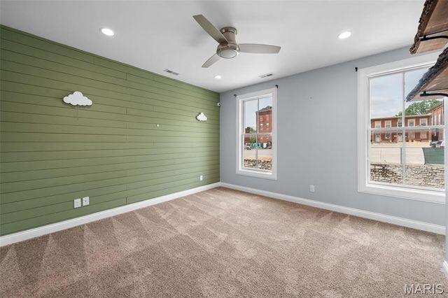 2112 S 11th Street, St Louis, MO 63104
