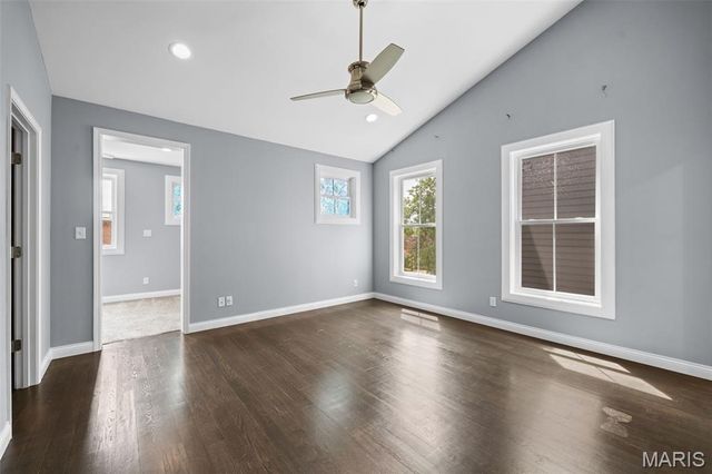 2112 S 11th Street, St Louis, MO 63104