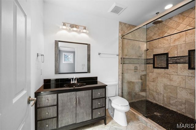 2112 S 11th Street, St Louis, MO 63104