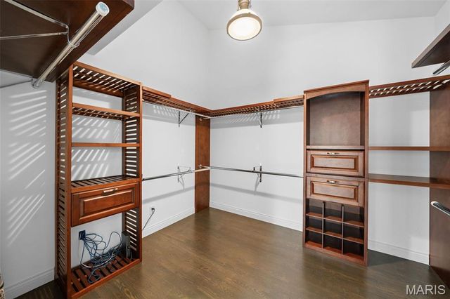 2112 S 11th Street, St Louis, MO 63104