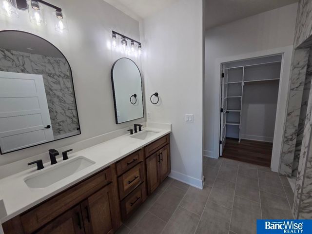 9409 Delano Drive, Lincoln, NE 68516