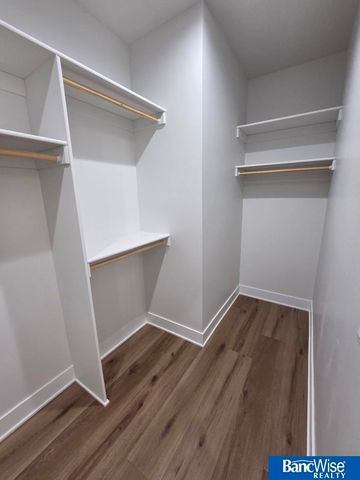 9409 Delano Drive, Lincoln, NE 68516