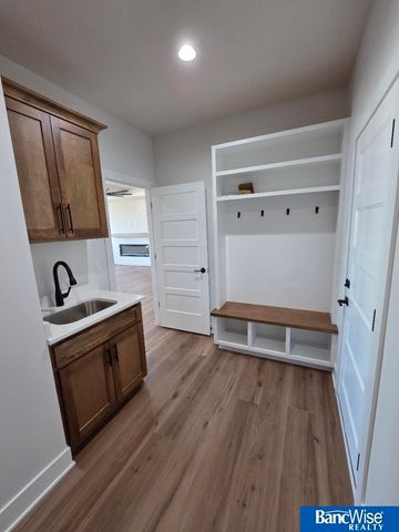 9409 Delano Drive, Lincoln, NE 68516