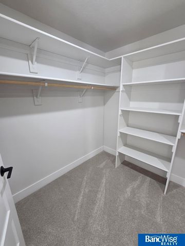 9409 Delano Drive, Lincoln, NE 68516