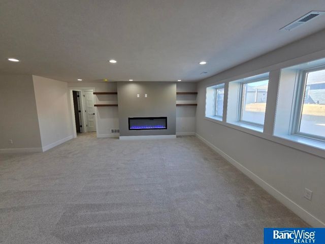 9409 Delano Drive, Lincoln, NE 68516