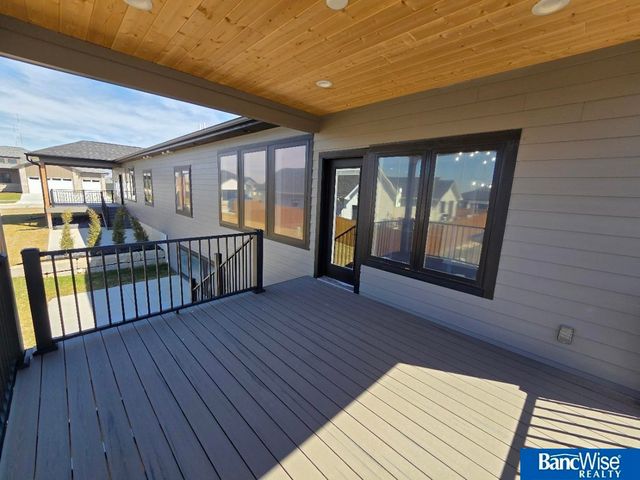 9409 Delano Drive, Lincoln, NE 68516