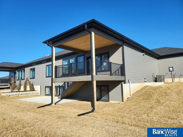 9409 Delano Drive, Lincoln, NE 68516