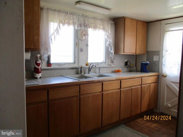 801 MULLICA HILL ROAD, Harrisonville, NJ 08039