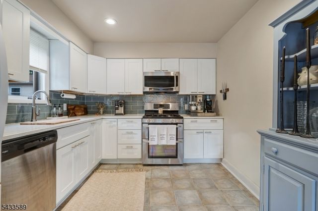 62 Unger Ave, Hopatcong Boro, NJ 07874