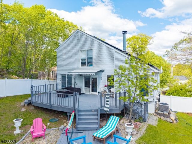62 Unger Ave, Hopatcong Boro, NJ 07874