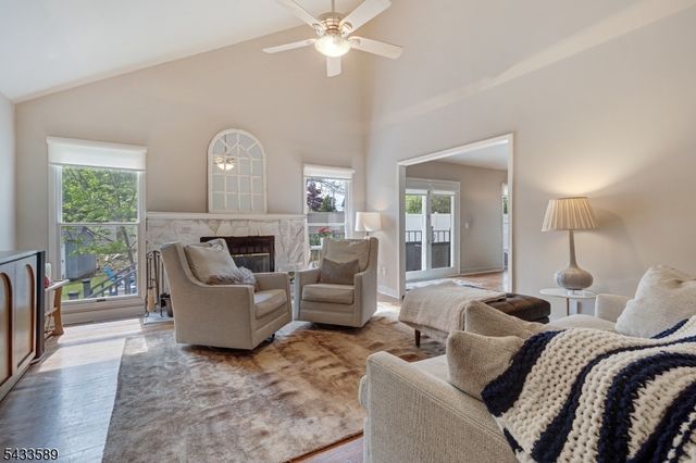 62 Unger Ave, Hopatcong Boro, NJ 07874