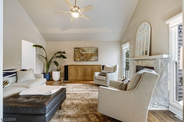 62 Unger Ave, Hopatcong Boro, NJ 07874