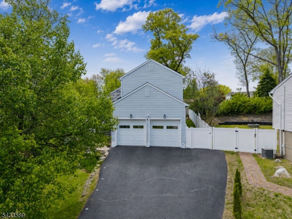 62 Unger Ave, Hopatcong Boro, NJ 07874 — photo 2