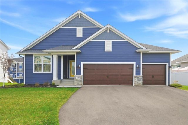634 Elizabeth Way, Hudson, WI 54016